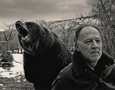 Werner Herzog (1942) podpisuje številne dokumentarne filme, med odmevnejšimi je tudi Človek grizli  iz leta 2005 