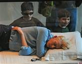 Igralka Tilda Swinton je konec tedna prespala v stekleni vitrini v newyorškem Muzeju moderne umetnosti 