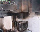 Zaradi pregretega olja je v stanovanju v Pivki izbruhnil požar, stanovalec pa se je hudo opekel Foto: Pgd Pivka