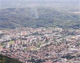 Nova Gorica, omejena z državno mejo in okoliškimi hribi, se lahko širi le na območje Lijaka. 
