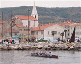 Veslaške regate v starih lesenih čolnih se je udeležilo 120 veslačev Foto: Peter Može