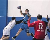 Namesto poškodovanega Elvina Čosića je vlogo levega zunanjega igralca odigral Amel Redžić (z žogo) Foto: Tomaž Primožič/Fpa