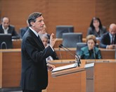 Predsednik Pahor je včeraj pristojnosti v zvezi z volitvami prepustil poslancem DZ Foto: STA