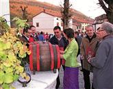 Povprečni Slovenec letno spije  13 litrov vina