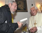 Fidel Castro je papeža sprejel v trenirki Foto: Handout