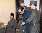 V javnost so pricurljale informacije o kruti usmrtitvi 67-letnega strica severnokorejskega diktatorja Kim Jong-Una, ki ga je ta obtožil izdaje 