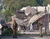 V samomorilskem napadu v Pešavarju umrlo najmanj šest ljudi