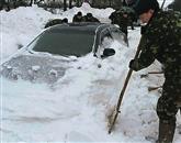 Snežiti je začelo v nedeljo in samo danes je v Moskvi zapadlo že 70 centimetrov snega 