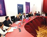 V    Kopru so  na  Forumu Tomizza razpravljali o pravičnosti, krivicah in politiki 