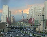 Zrak v Teheranu je tako onesnažen, da bodo za nekaj dni zaprli šole in vrtce Foto: Wikipedia