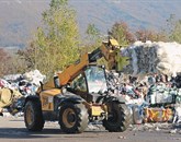 Tudi v Staro Goro naj ne bi več vozili mešanih smeti  Foto: Leo Caharija