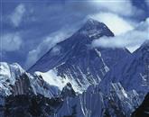 Nepalska policija preiskuje domneven pretep med slavnima evropskima alpinistoma in njunimi šerpami na Mount Everestu 