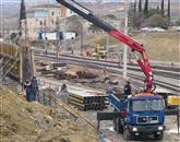 Območje koprske tovorne železniške postaje se je spremenilo v živahno gradbišče Foto: Ilona Dolenc